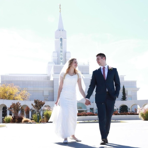 Wedding Dress Modest Mon Cheri Size 6 - Picture 6 of 12